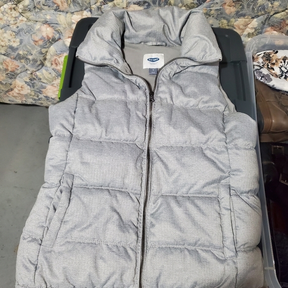 Puffer Vest - Picture 1 of 2
